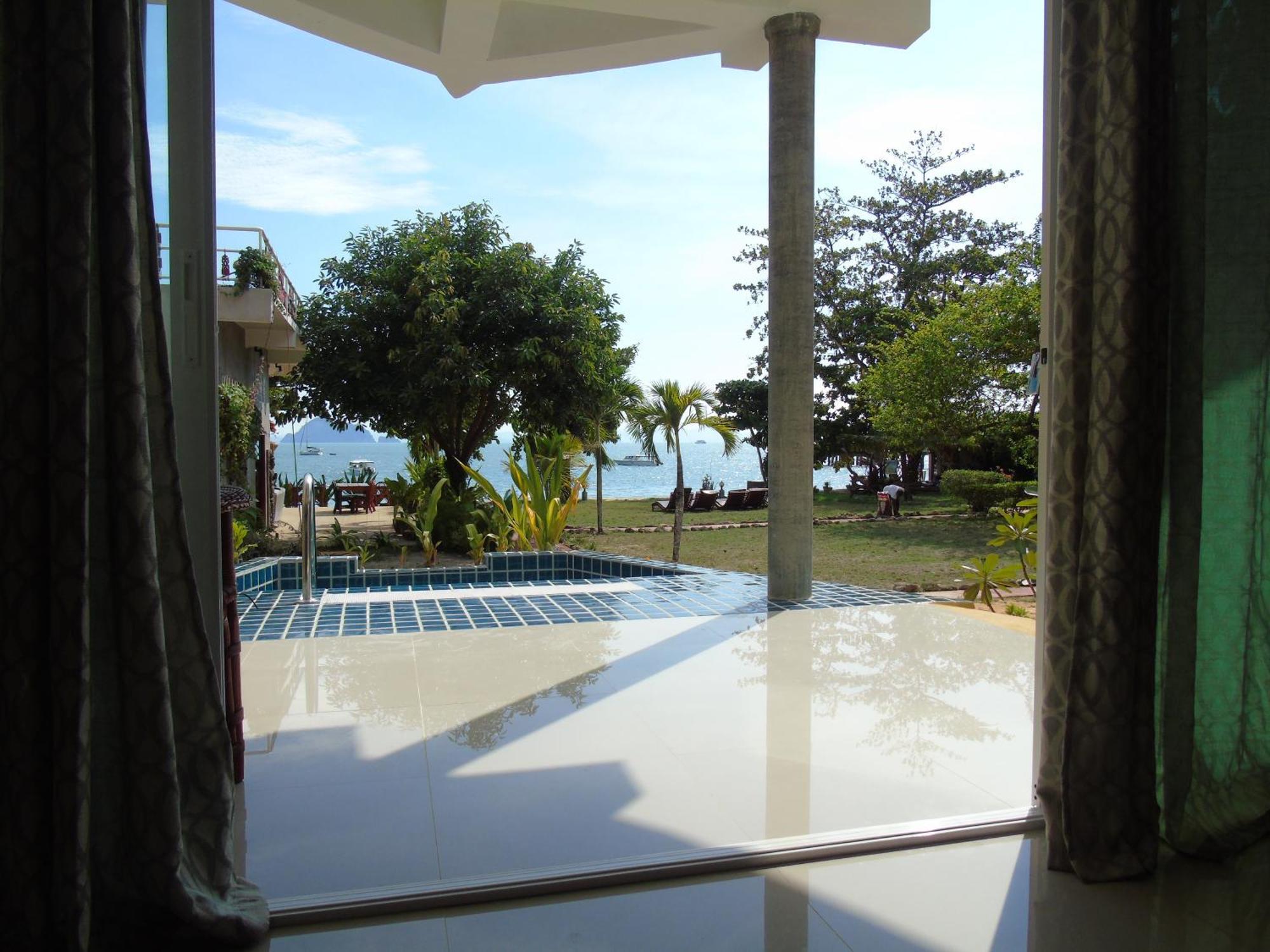 Yao Yai Beach Resort 4*